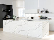 Mặt bàn bếp bằng thạch anh calacatta trắng được thiết kế SGS