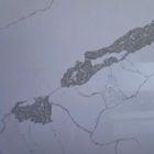 Tấm thạch anh trắng Calacatta 20MM 2,2g / cm2 với các bản vá lỗi tĩnh mạch màu xám
